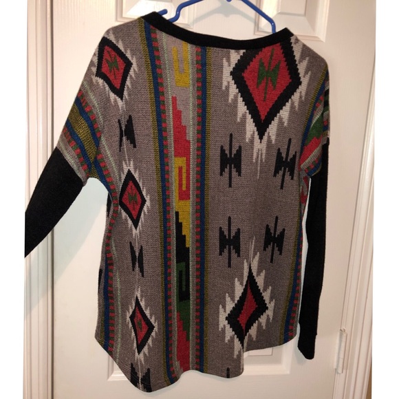 Aztec Shirt - Picture 3 of 3